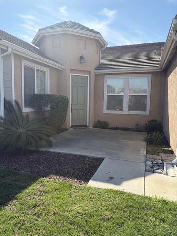 1795 Bettinelli Court, Tulare, CA 93274