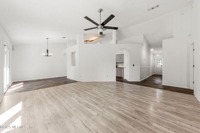 8008 COPPERFIELD Circle N, Jacksonville, FL 32244