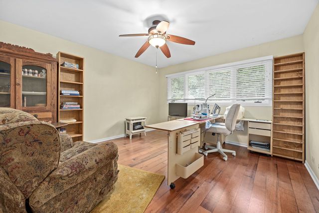 12 Meadowood Drive, Oak Brook, IL 60523