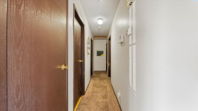 1012 Coach Ct., Grandview, WA 98930