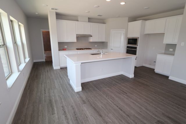 833 Tennessee Drive, Euless, TX 76040