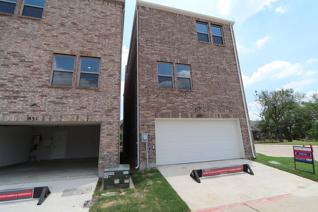 833 Tennessee Drive, Euless, TX 76040