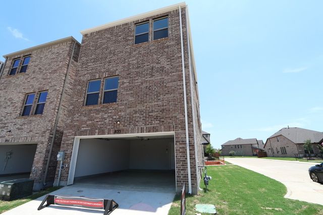 833 Tennessee Drive, Euless, TX 76040