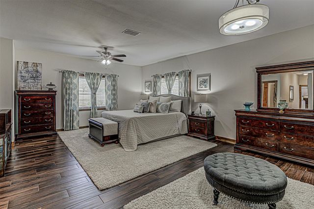 1104 Hill Circle West DR, Granite Shoals, TX 78654