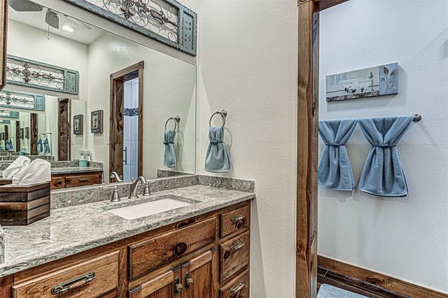 1104 Hill Circle West DR, Granite Shoals, TX 78654