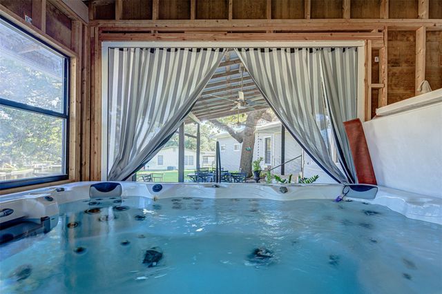 1104 Hill Circle West DR, Granite Shoals, TX 78654