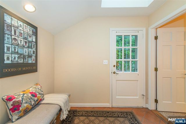 590 Highland Avenue, Montclair, NJ 07043