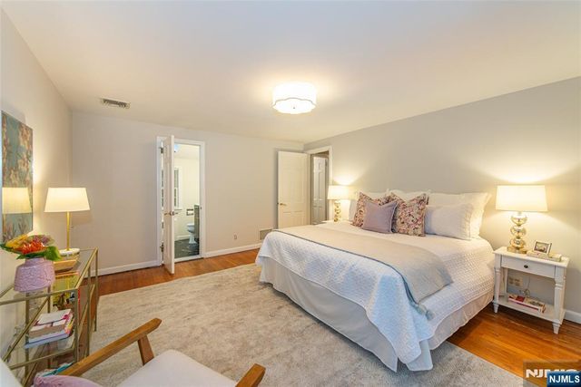 590 Highland Avenue, Montclair, NJ 07043