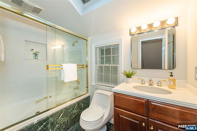 590 Highland Avenue, Montclair, NJ 07043