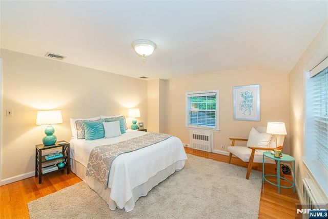 590 Highland Avenue, Montclair, NJ 07043