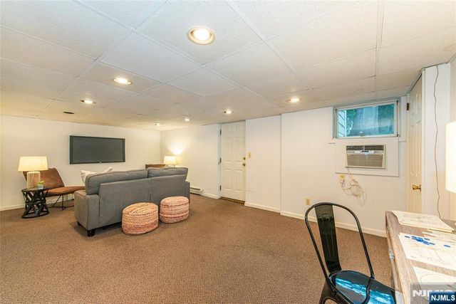 590 Highland Avenue, Montclair, NJ 07043