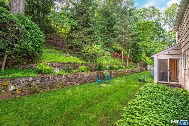 590 Highland Avenue, Montclair, NJ 07043
