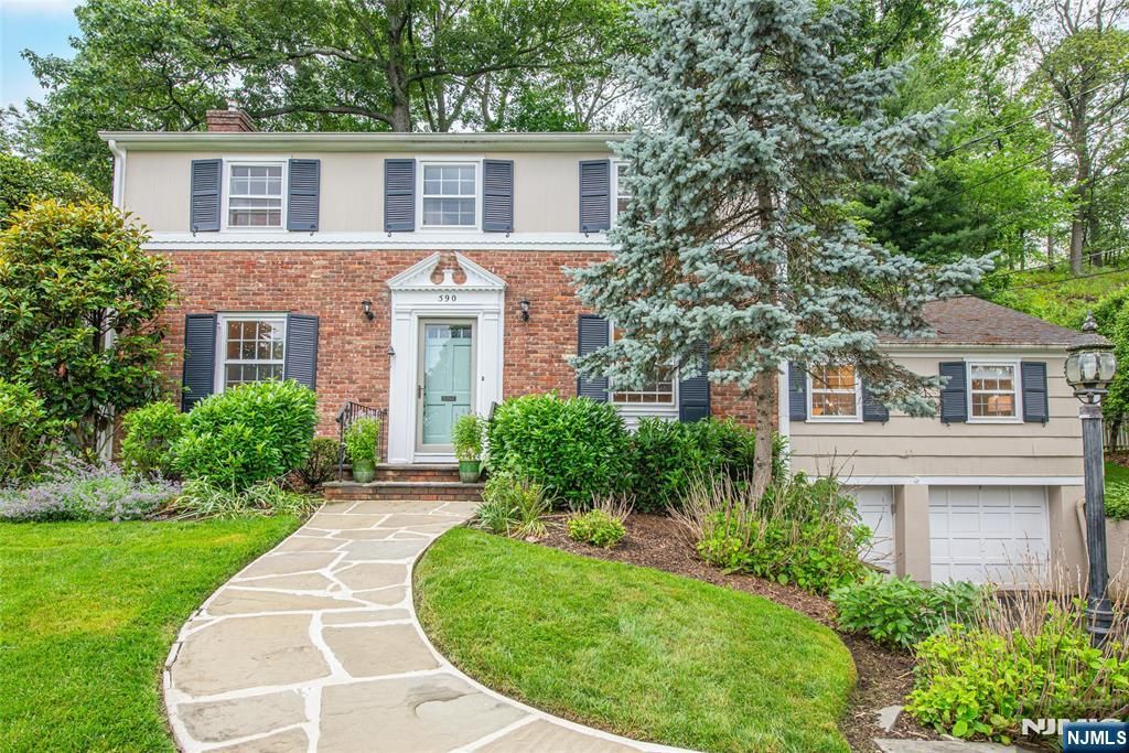 590 Highland Avenue, Montclair, NJ 07043