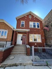 2953 S Emerald Avenue, Chicago, IL 60616