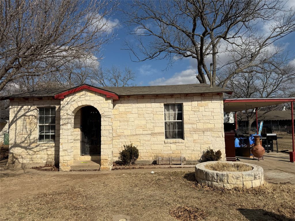 819 Paddock Street, Stephenville, TX 76401