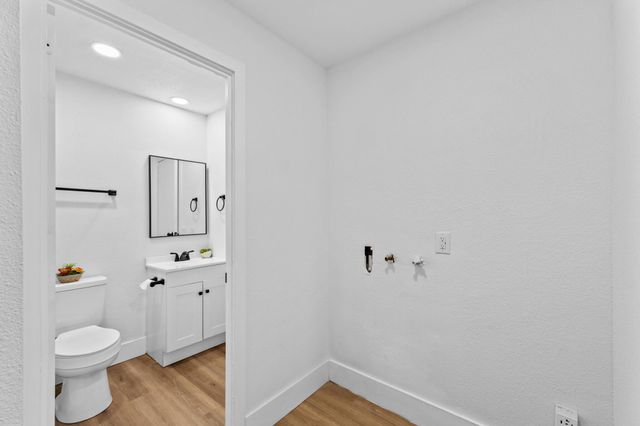 415 N Akers Street 117, Visalia, CA 93291