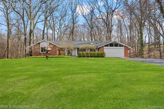 1466 Sodon Court, Bloomfield Hills, MI 48302