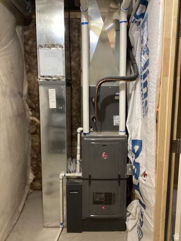 352 S AMBER FIELD DR, Grantsville, UT 84029