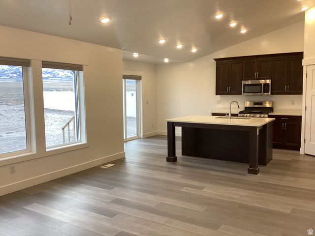 352 S AMBER FIELD DR, Grantsville, UT 84029