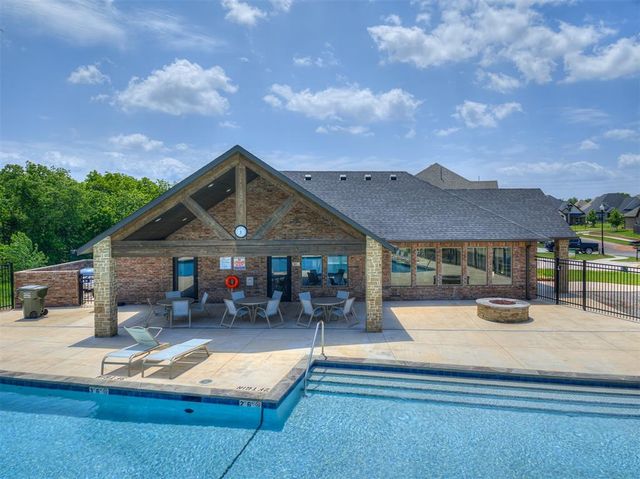 7924 Amber Ridge Drive, Edmond, OK 73034