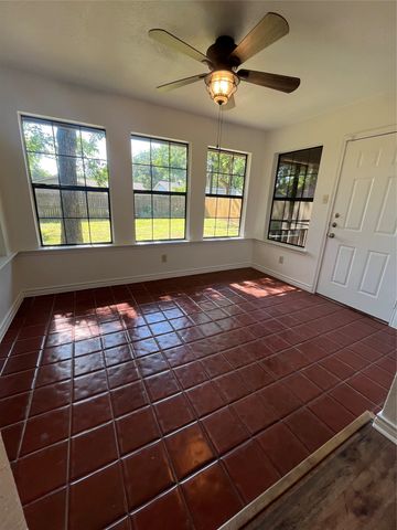 2302 Mercedes Road, Denton, TX 76205