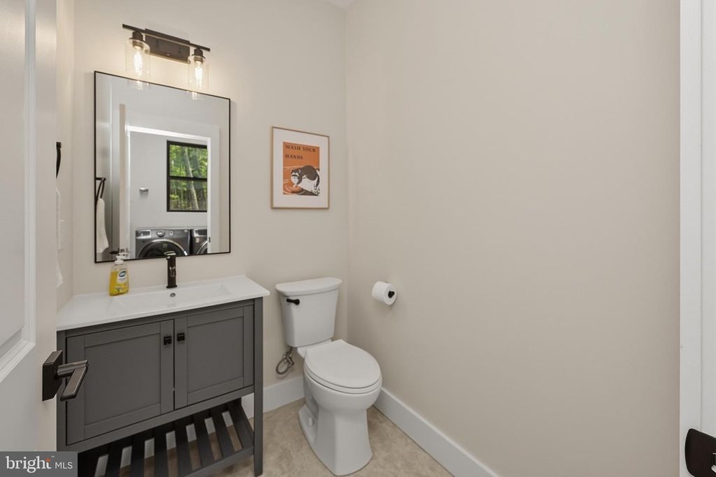 Image 23 of property listing at 248 TARN DR, Oakland, MD 21550