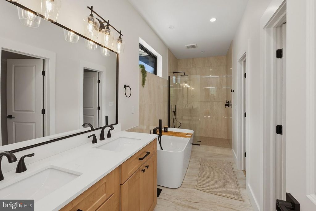 Image 26 of property listing at 248 TARN DR, Oakland, MD 21550