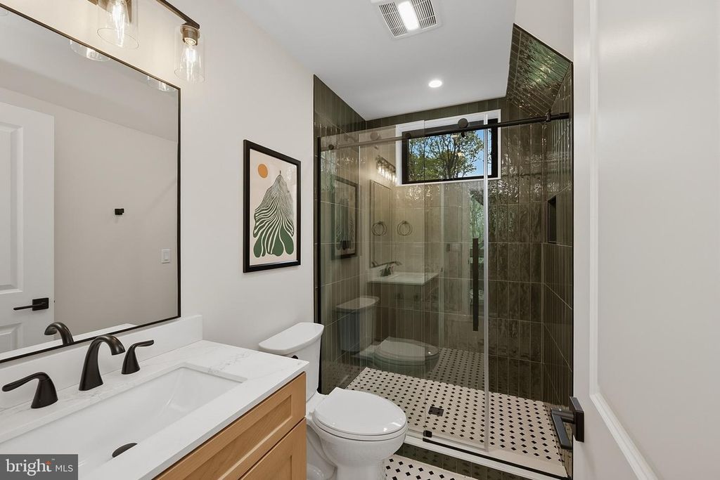 Image 36 of property listing at 248 TARN DR, Oakland, MD 21550