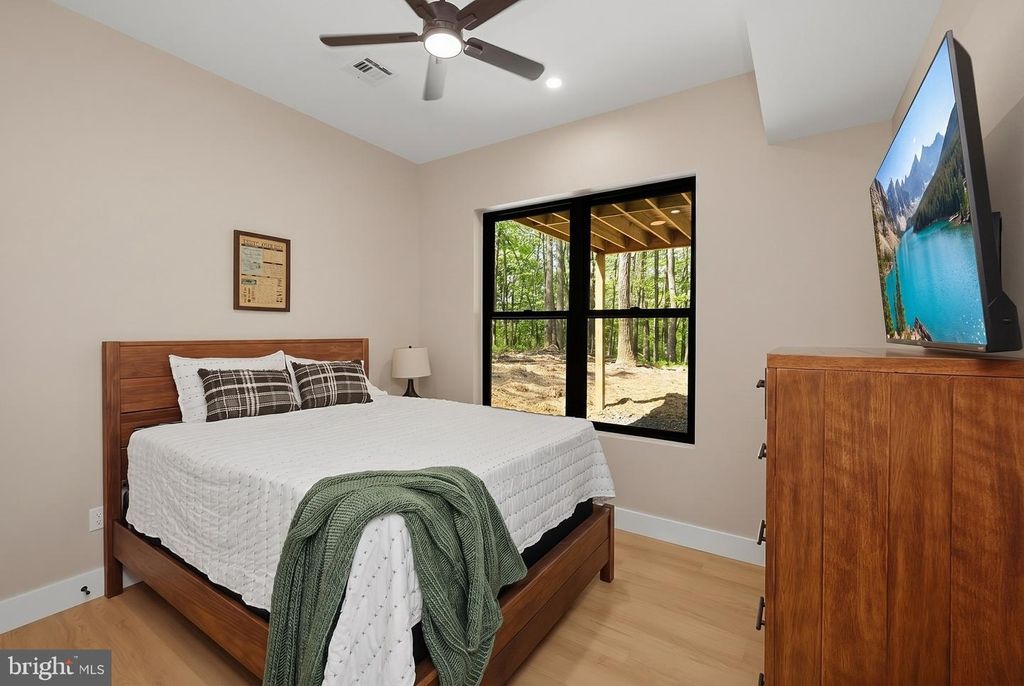 Image 55 of property listing at 248 TARN DR, Oakland, MD 21550