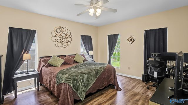 6499 Old Railroad Bed Road, Toney, AL 35773