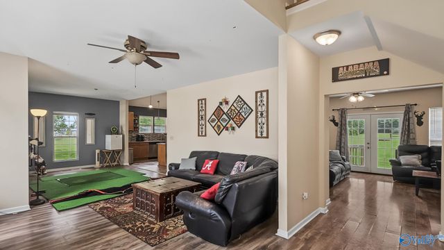 6499 Old Railroad Bed Road, Toney, AL 35773