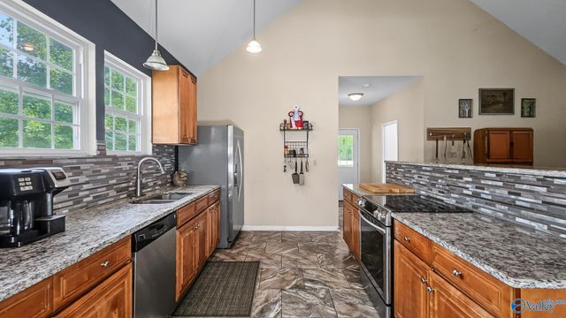 6499 Old Railroad Bed Road, Toney, AL 35773