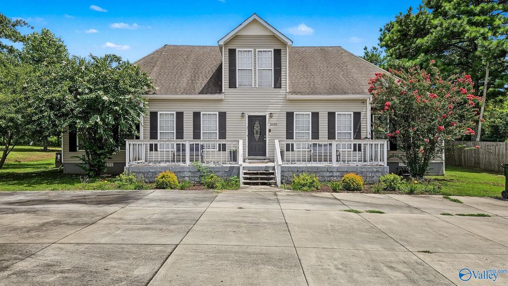6499 Old Railroad Bed Road, Toney, AL 35773
