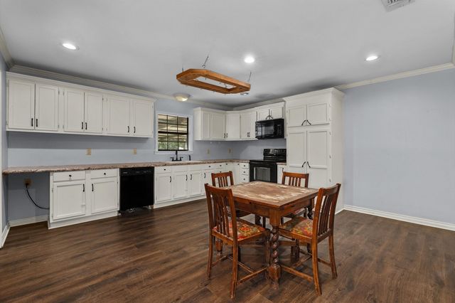 5290 S County Road 314, Henderson, TX 75654