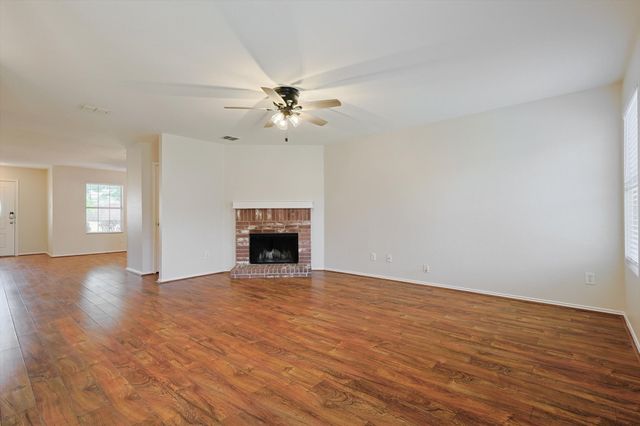 8320 Seven Oaks Lane, Denton, TX 76210