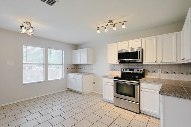 8320 Seven Oaks Lane, Denton, TX 76210