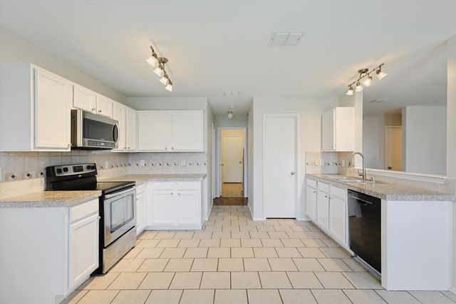 8320 Seven Oaks Lane, Denton, TX 76210