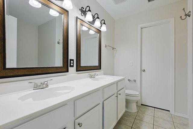 8320 Seven Oaks Lane, Denton, TX 76210