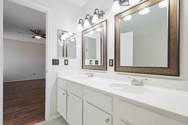 8320 Seven Oaks Lane, Denton, TX 76210