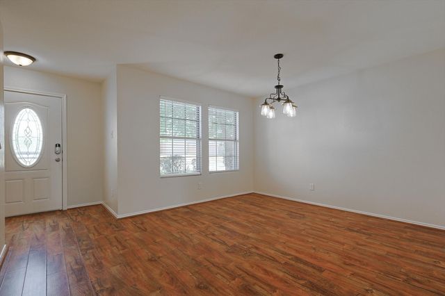 8320 Seven Oaks Lane, Denton, TX 76210