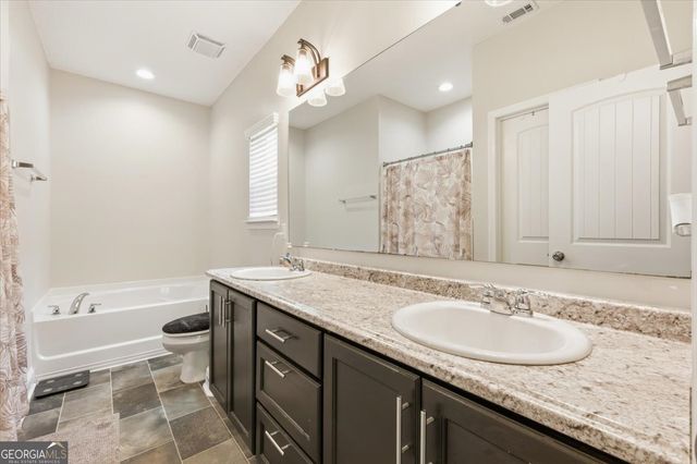 751 Fairview Circle, Hinesville, GA 31313