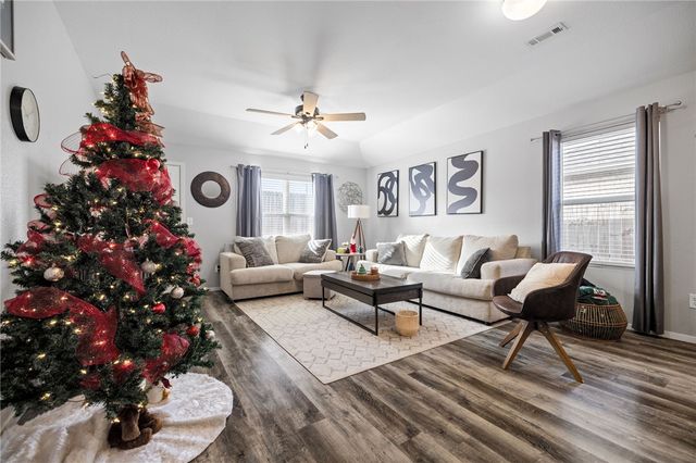 423 Mayflower Avenue, Lowell, AR 72745