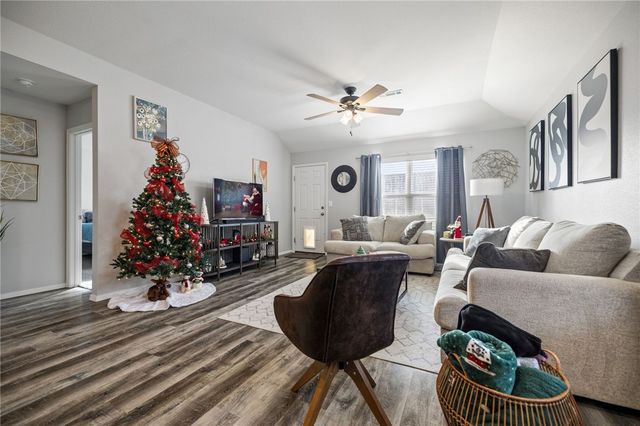 423 Mayflower Avenue, Lowell, AR 72745