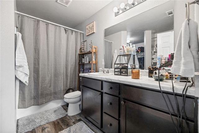 423 Mayflower Avenue, Lowell, AR 72745