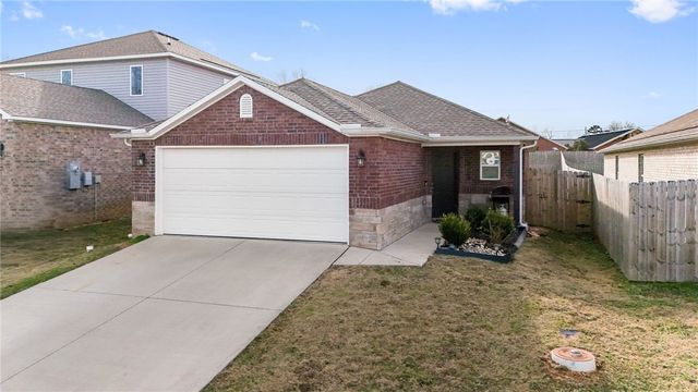 423 Mayflower Avenue, Lowell, AR 72745