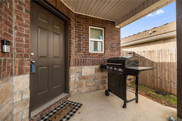 423 Mayflower Avenue, Lowell, AR 72745