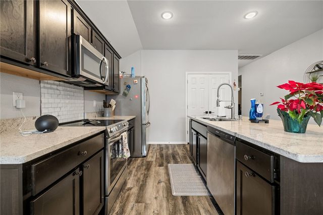 423 Mayflower Avenue, Lowell, AR 72745