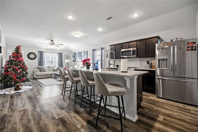 423 Mayflower Avenue, Lowell, AR 72745