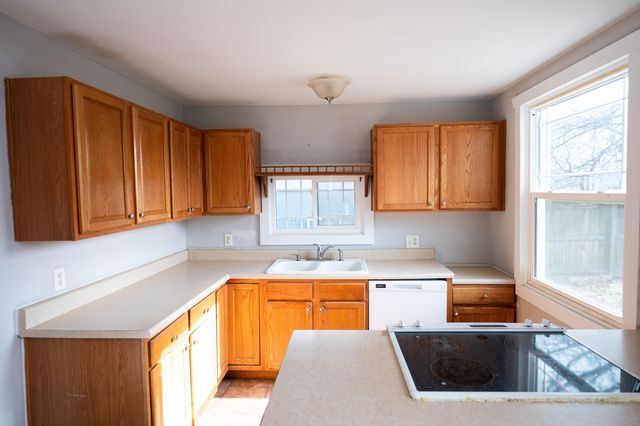 1310 W Florida Street, Springfield, MO 65803