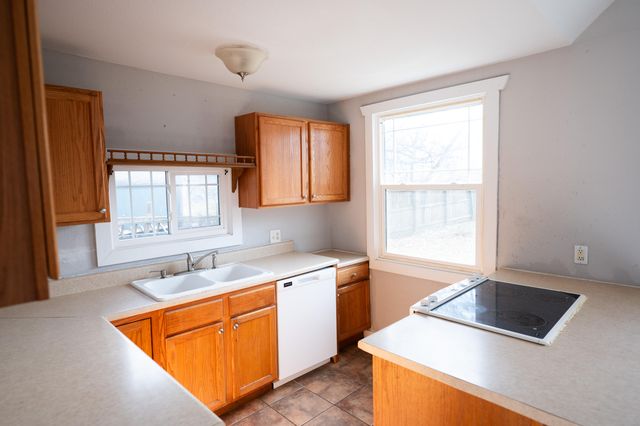 1310 W Florida Street, Springfield, MO 65803